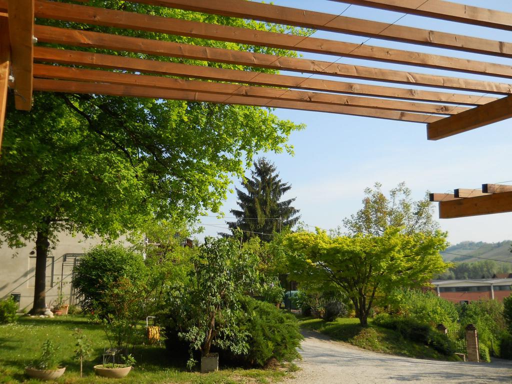 Tenuta Calabiana Diano d'Alba Bagian luar foto
